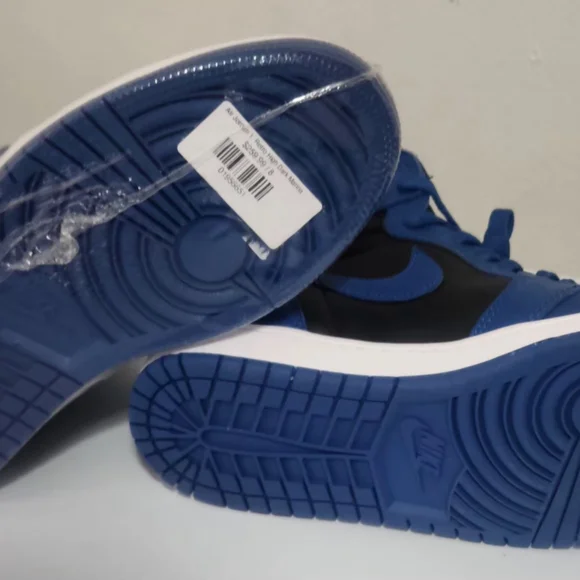 Jordan 1 Retro High OG Dark Marina Blue - Picture 6 of 8